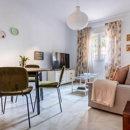 Piso Con Patio Privado Y Parking Nervion Sevilla Екстер'єр фото