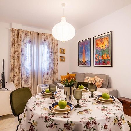 Piso Con Patio Privado Y Parking Nervion Sevilla Екстер'єр фото
