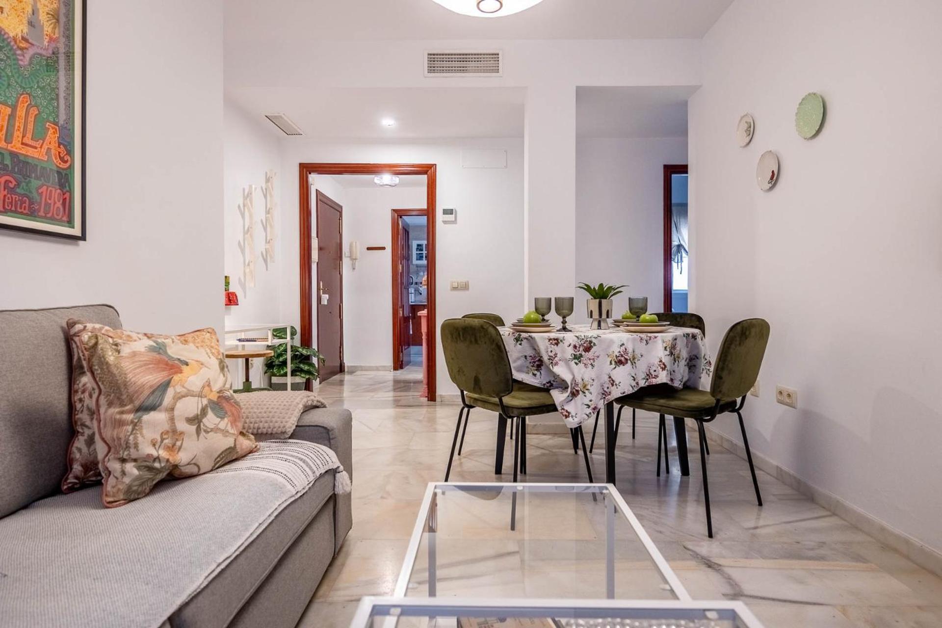 Piso Con Patio Privado Y Parking Nervion Sevilla Екстер'єр фото