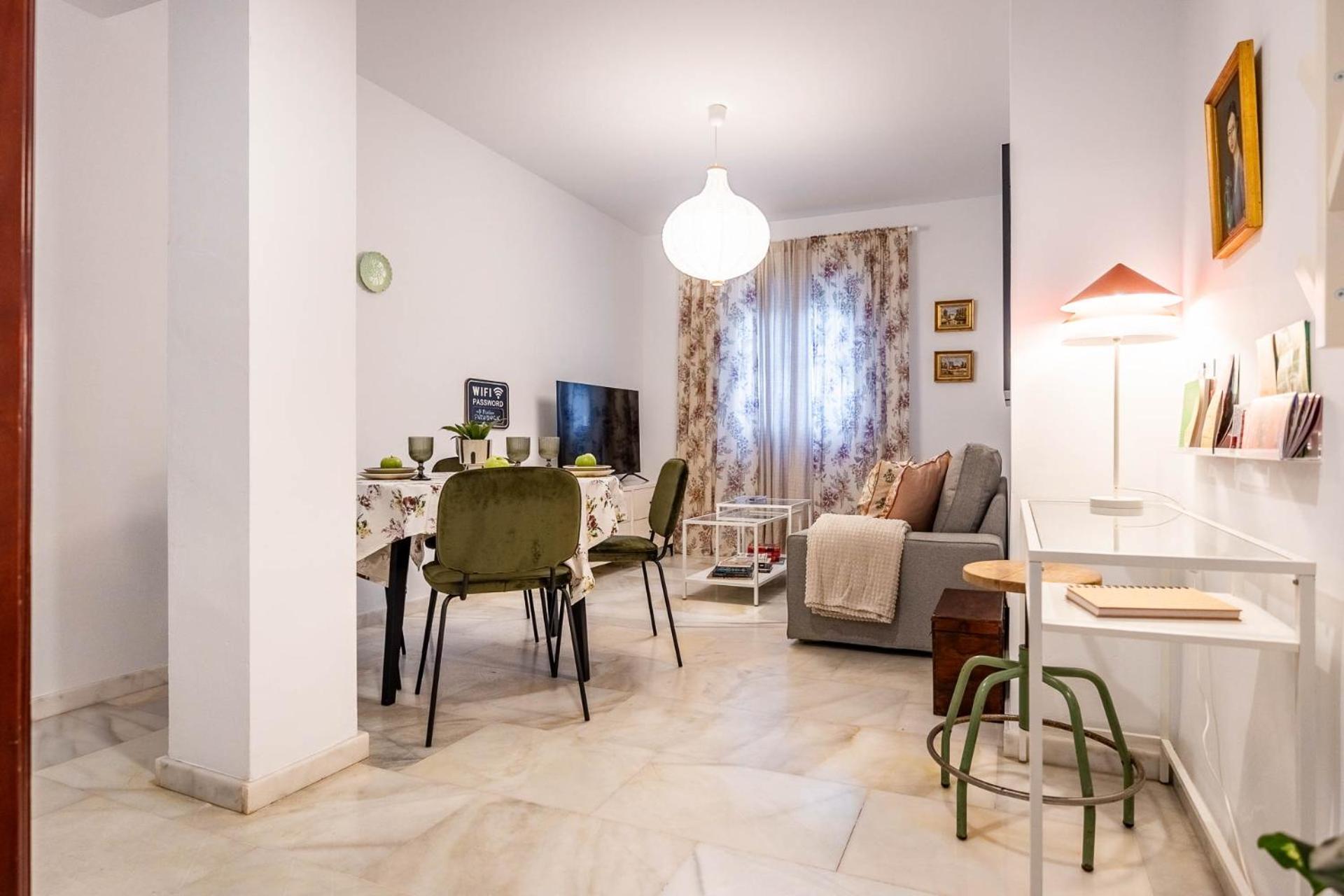 Piso Con Patio Privado Y Parking Nervion Sevilla Екстер'єр фото