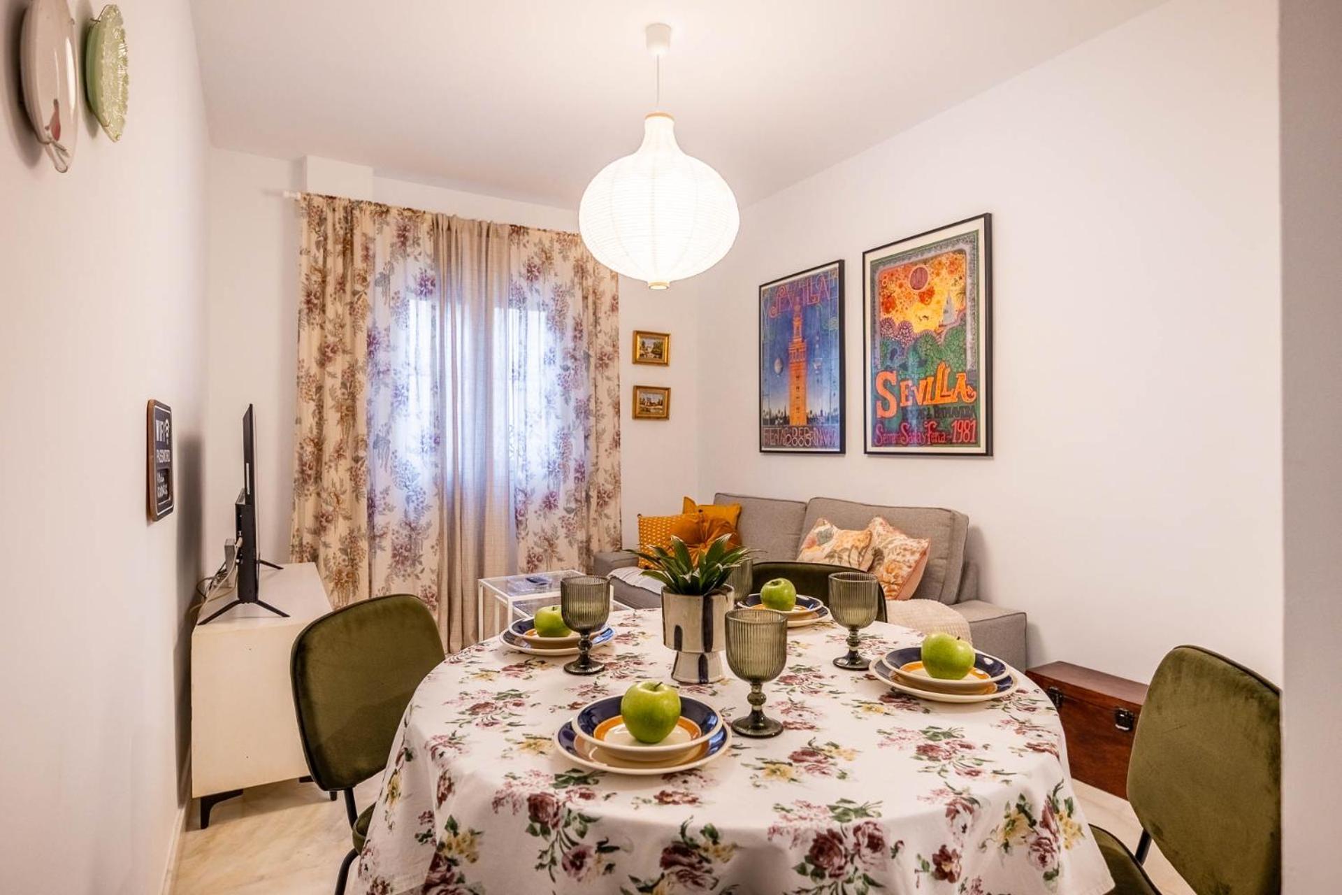 Piso Con Patio Privado Y Parking Nervion Sevilla Екстер'єр фото