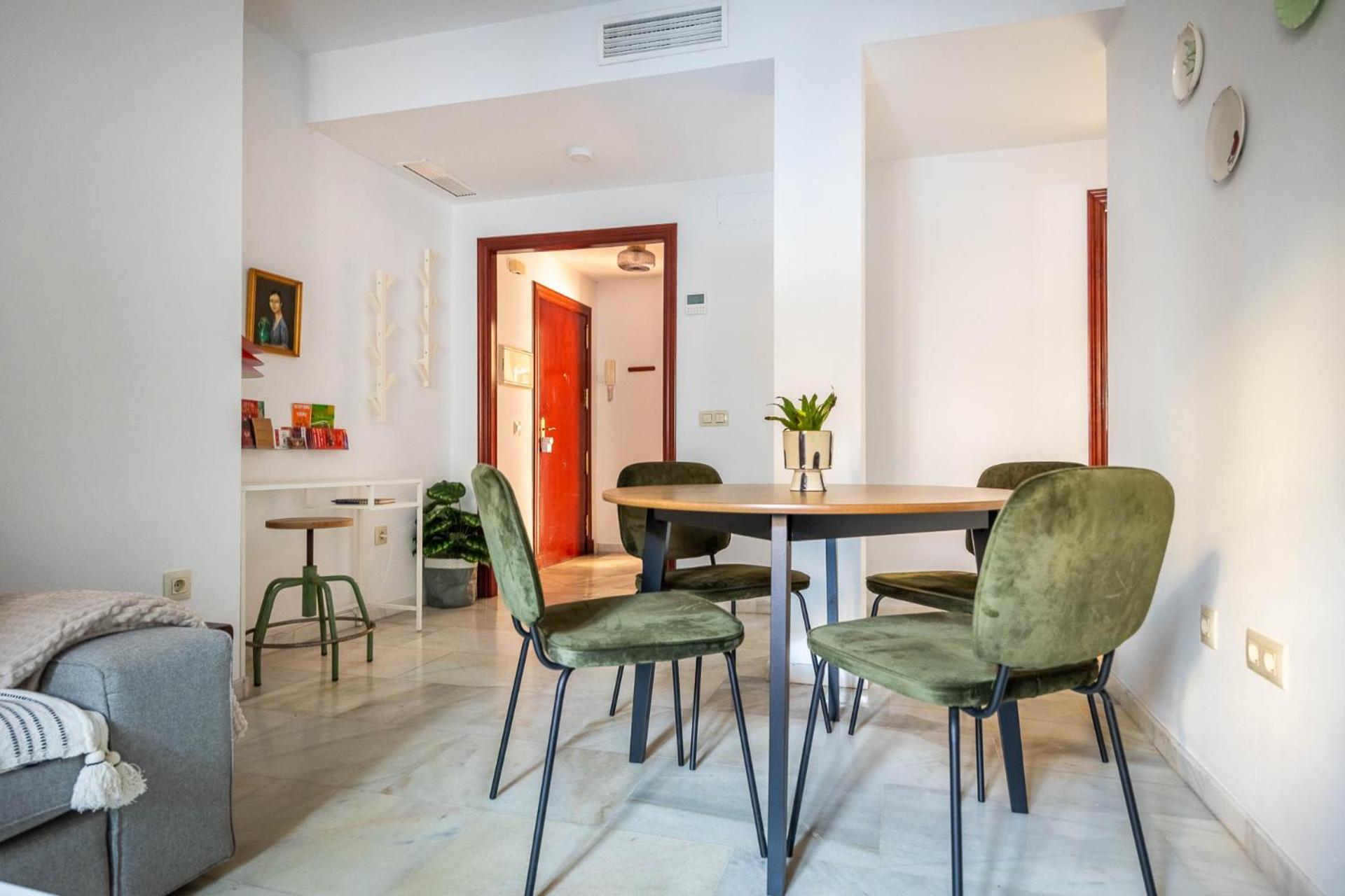 Piso Con Patio Privado Y Parking Nervion Sevilla Екстер'єр фото