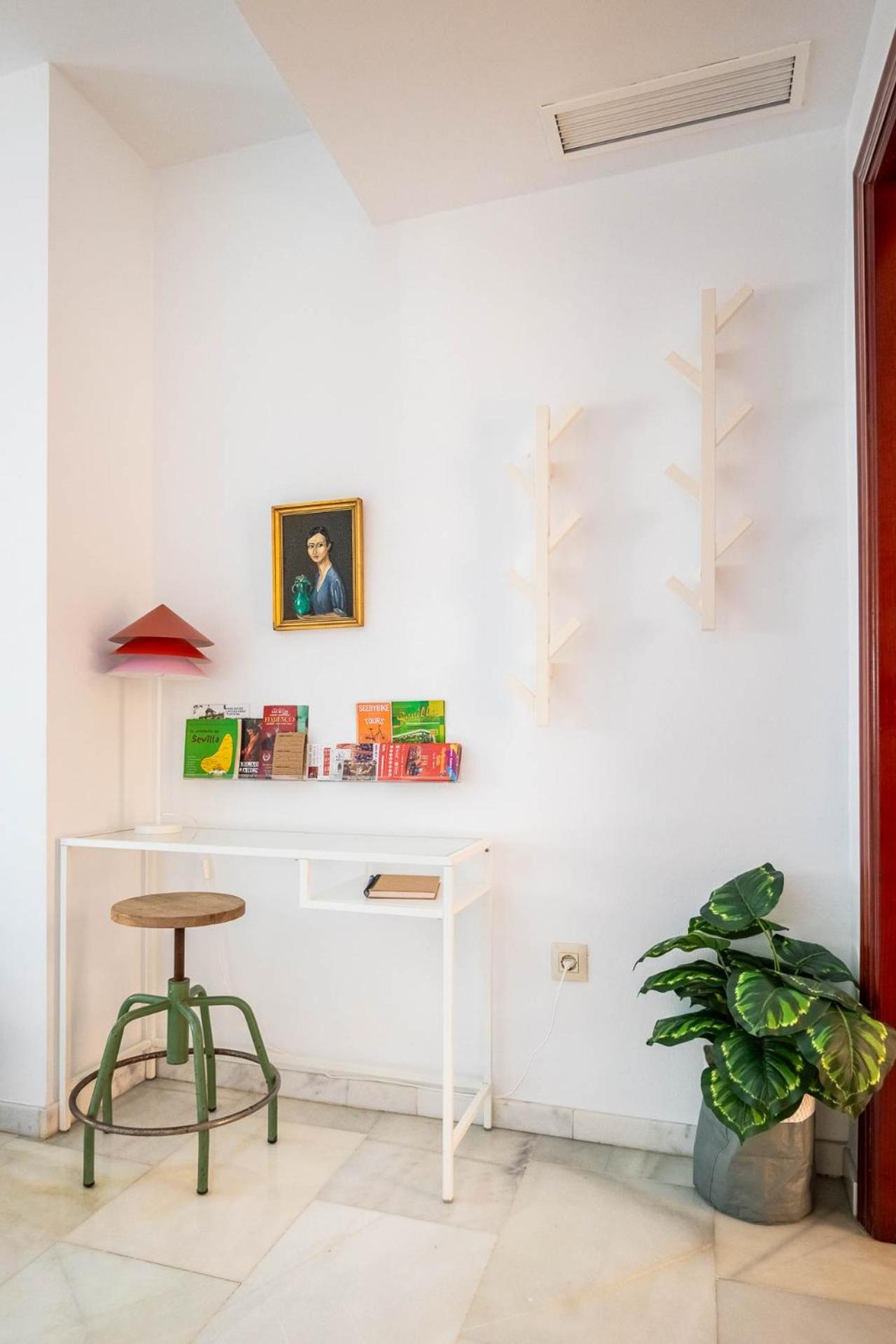 Piso Con Patio Privado Y Parking Nervion Sevilla Екстер'єр фото