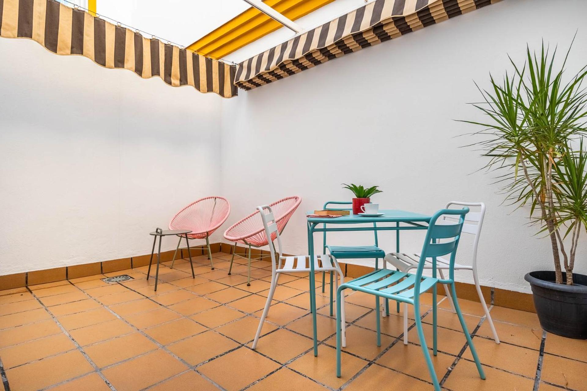 Piso Con Patio Privado Y Parking Nervion Sevilla Екстер'єр фото