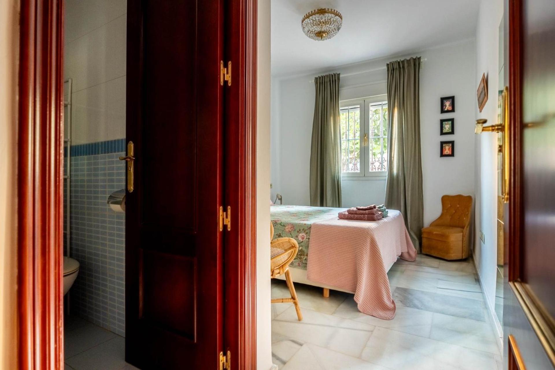Piso Con Patio Privado Y Parking Nervion Sevilla Екстер'єр фото