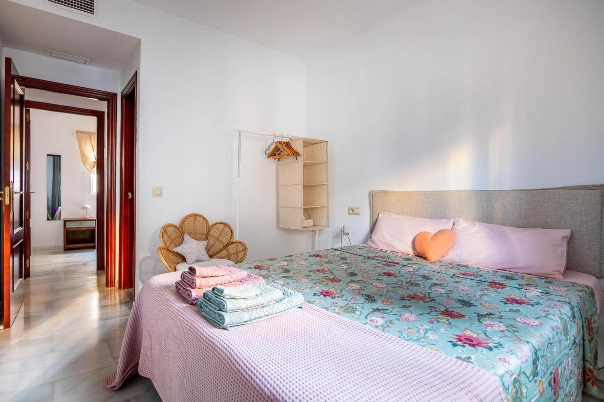 Piso Con Patio Privado Y Parking Nervion Sevilla Екстер'єр фото